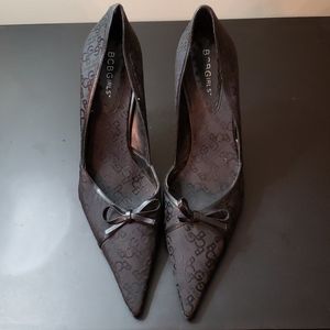 BCBGIRLS BLK PUMPS